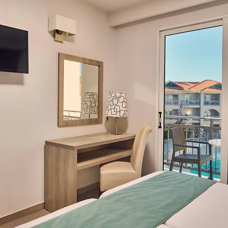 Zakynthos 4* チィリヴィ